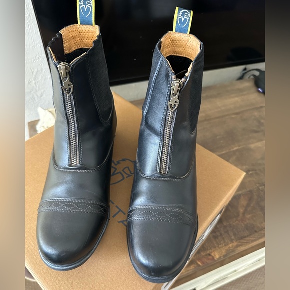 Women's Equestrian Riding Boots - Picture 3 of 11